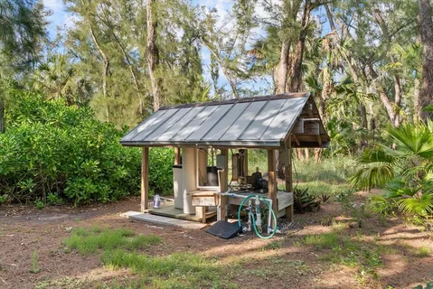 $5,995,000 | 7143 La Lenaire Drive, Longboat Key, FL 34228