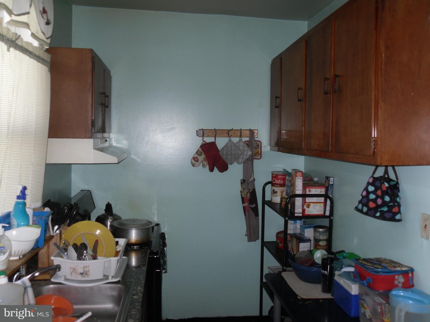 171 Marlborough Road Upper Darby, PA 19082 - Photo 5 of 22 Kitchen