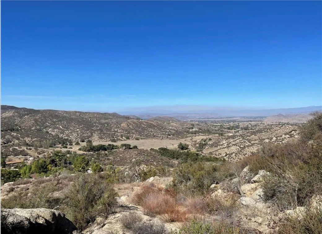 7 Martin Road Hemet, CA 92543 - Photo 14 of 15 a view of a city