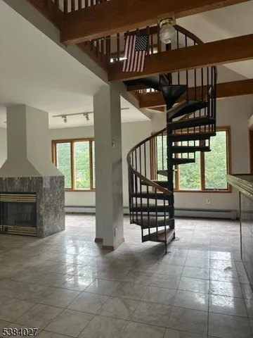 a view of entryway with a front door