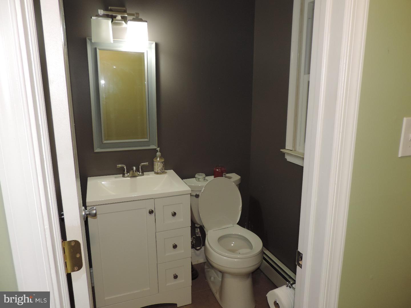 2108 Barr Road Wilmington, DE 19808 - Photo 12 of 15 Bathroom