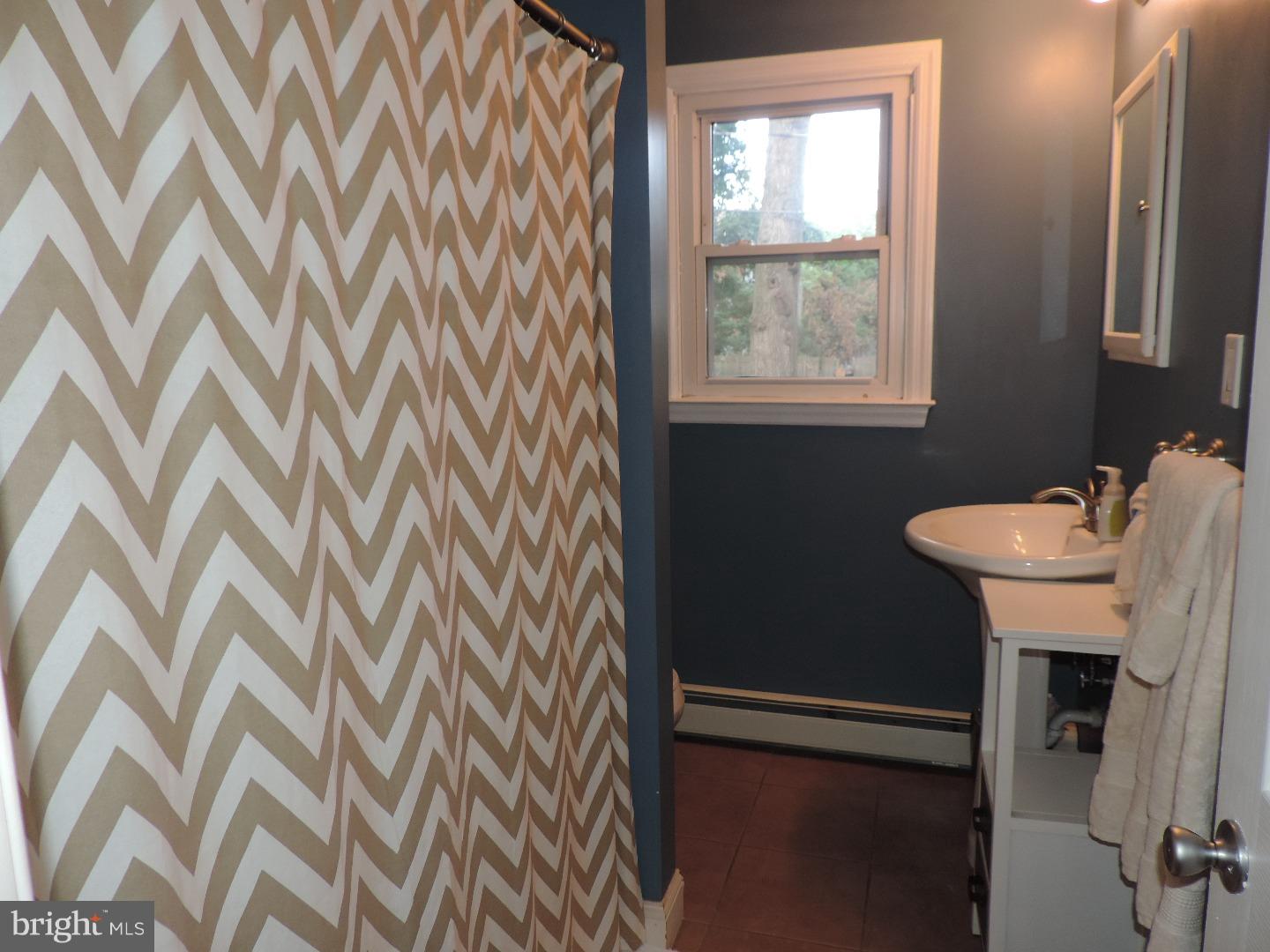 2108 Barr Road Wilmington, DE 19808 - Photo 7 of 15 Bathroom