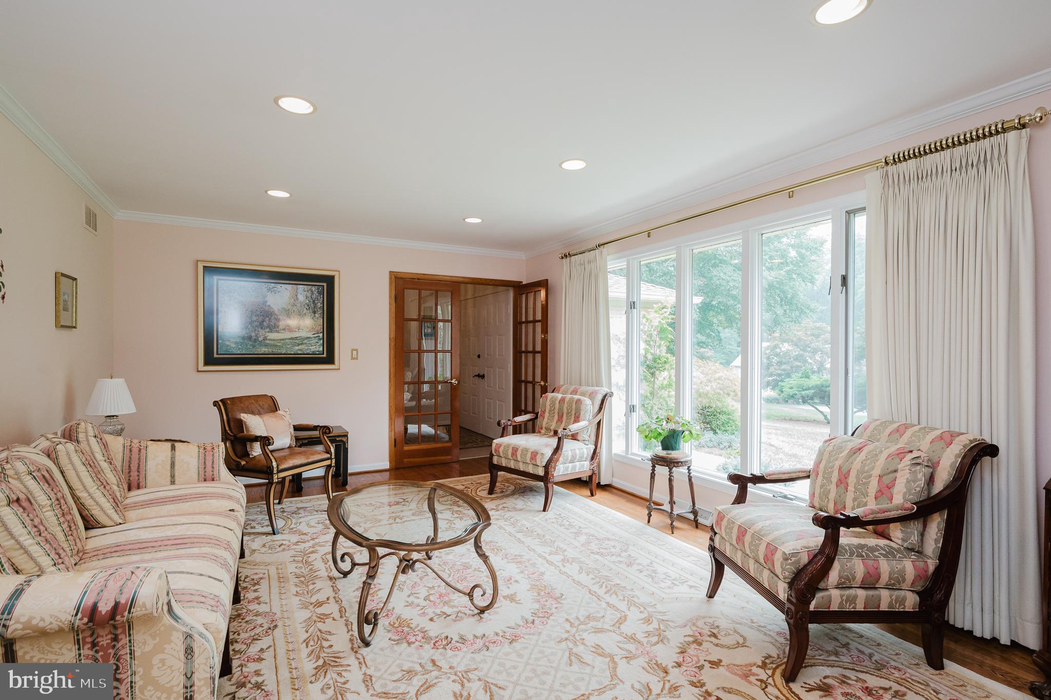 1421 Autumn Leaf Road Towson, MD 21286 - Photo 6 of 75 Living Room