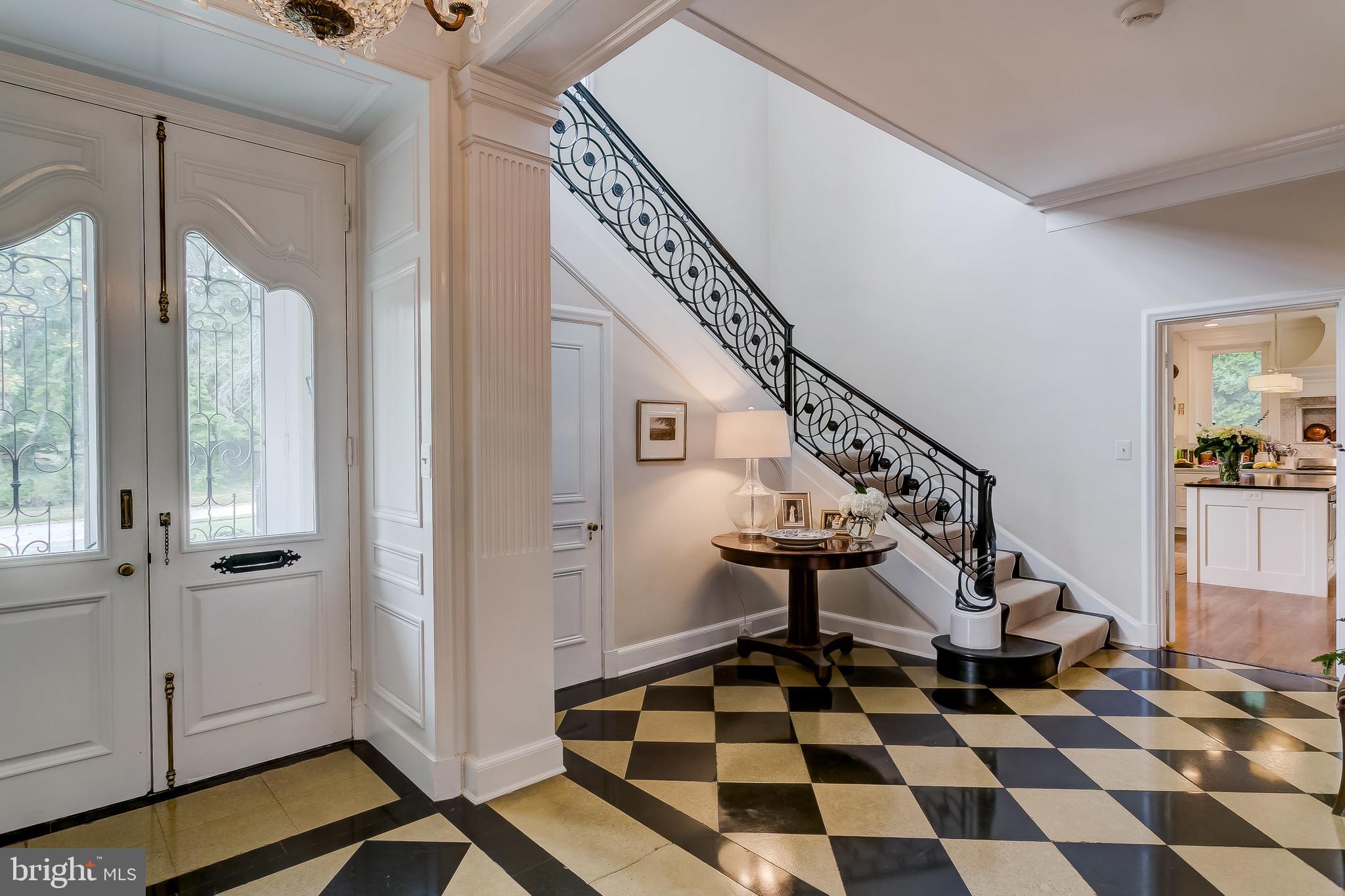 101 Wendover Road Baltimore, MD 21218 - Photo 3 of 45 Foyer