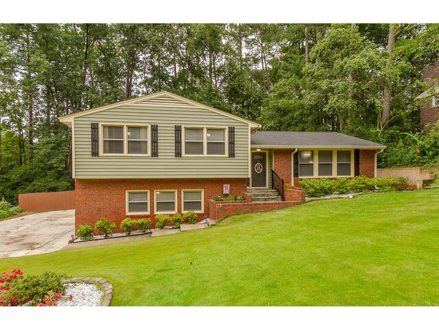 622 Cambridge Road Augusta, GA 30909 - Photo 2 of 37
