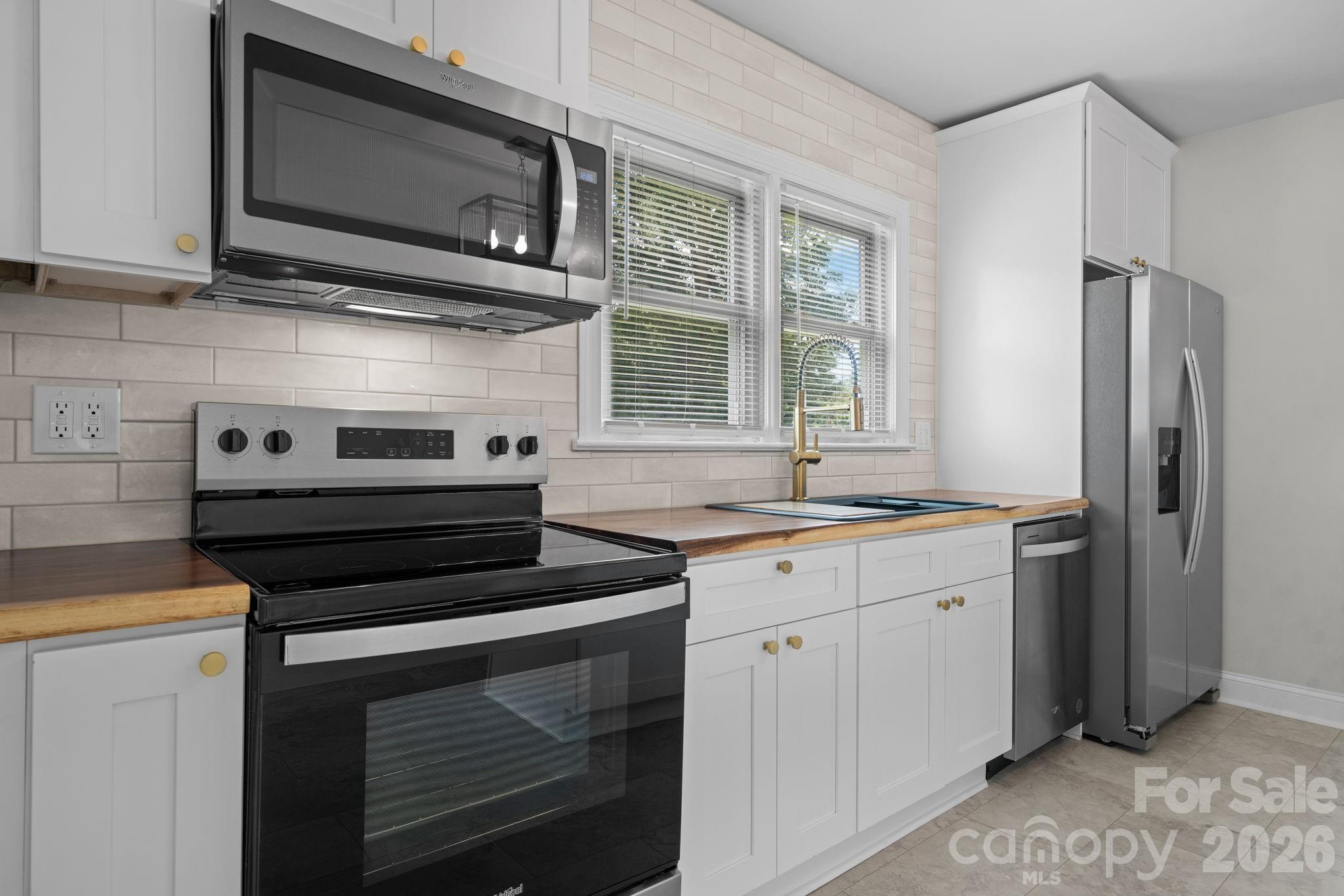 12 Ruth Avenue Newton, NC 28658 - Photo 4 of 48 Gallery Image 4