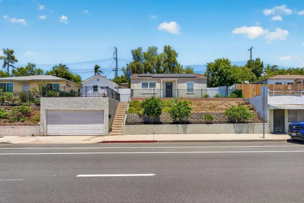 $700,000 | 7282 University Avenue, La Mesa, CA 91942