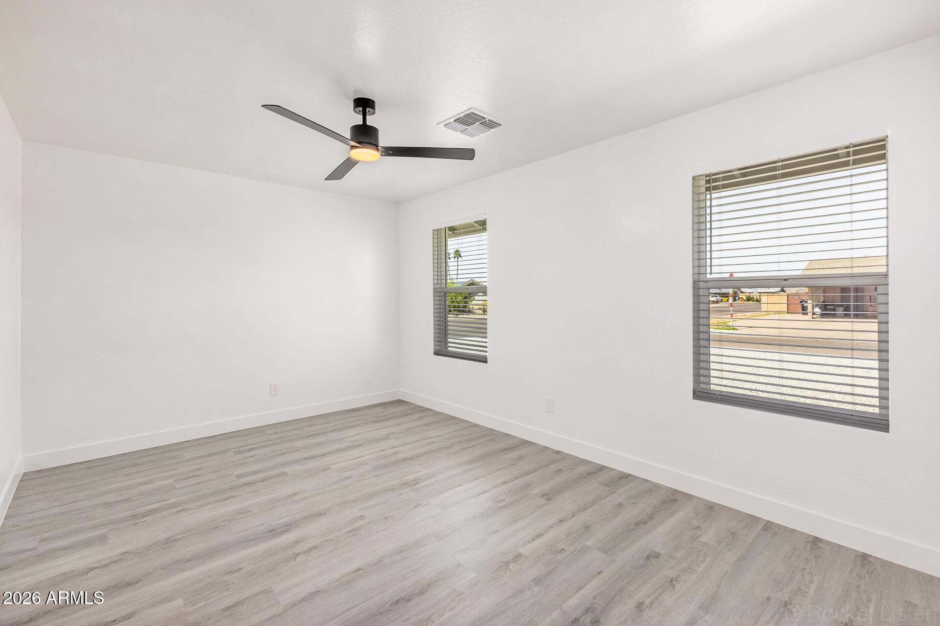 1647 West Villa Rita Drive Phoenix, AZ 85023 - Photo 43 of 59 Bedroom 2