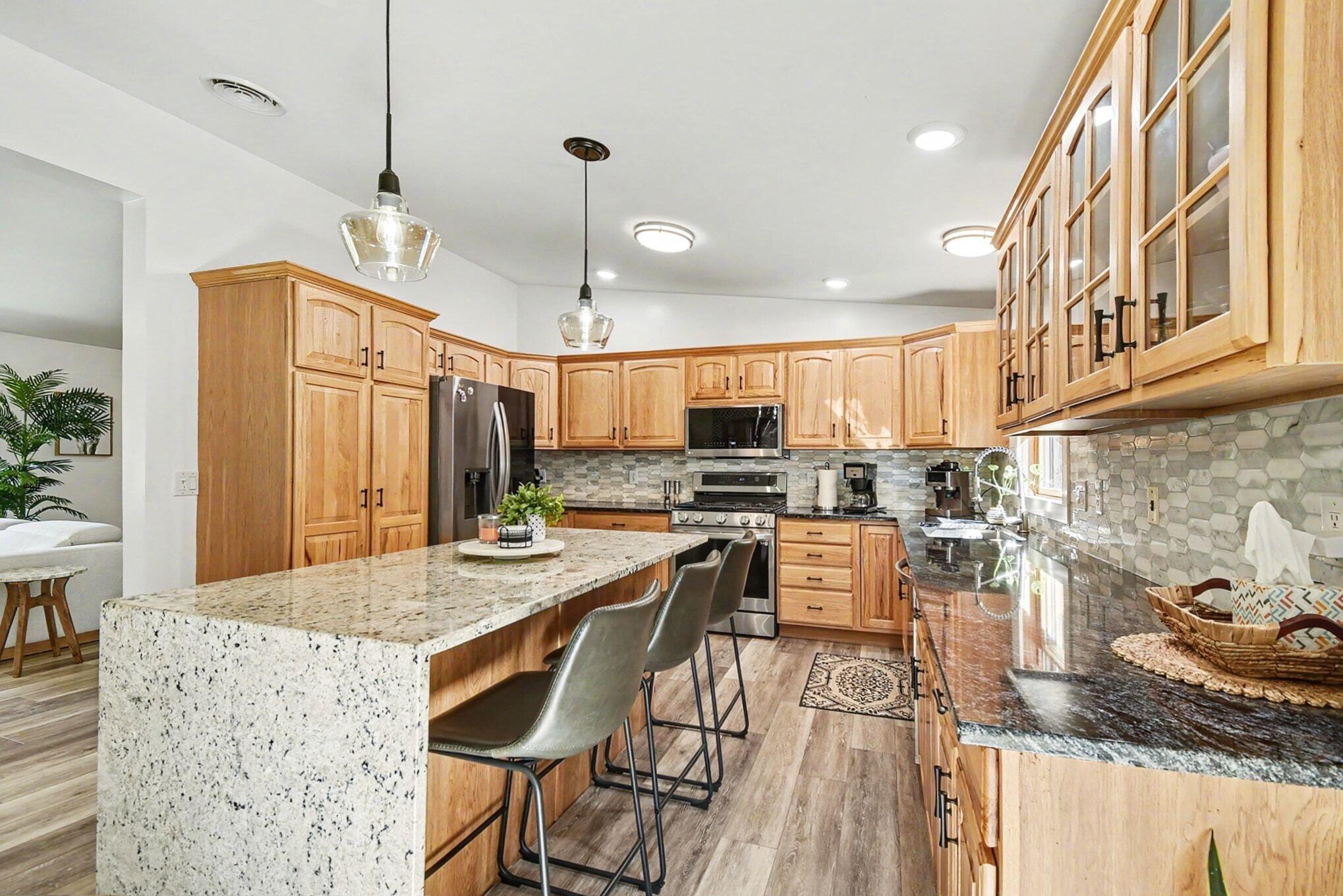 6333 Blackmar Road Bridgeport, MI 48722 - Photo 10 of 32 Kitchen