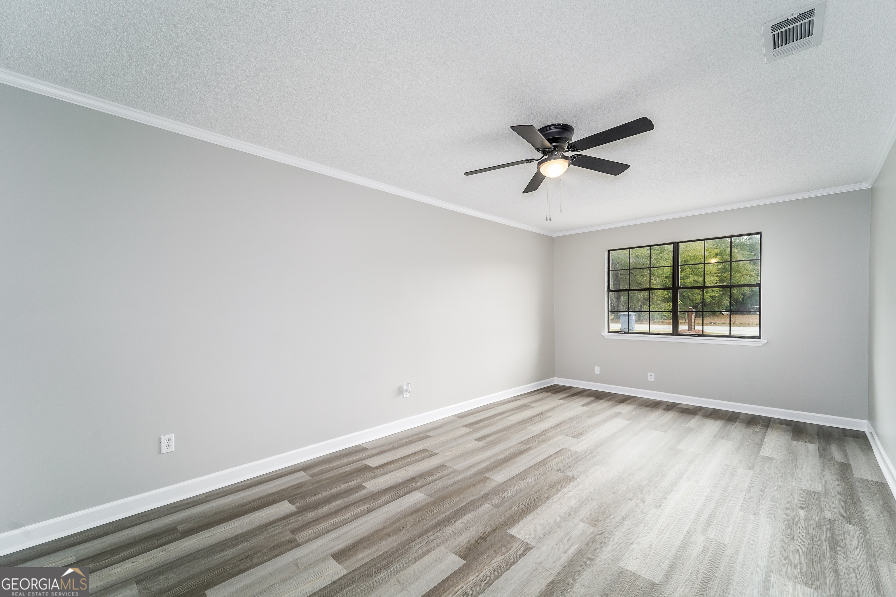 565 Killingsworth Road Jesup, GA 31545 - Photo 12 of 16