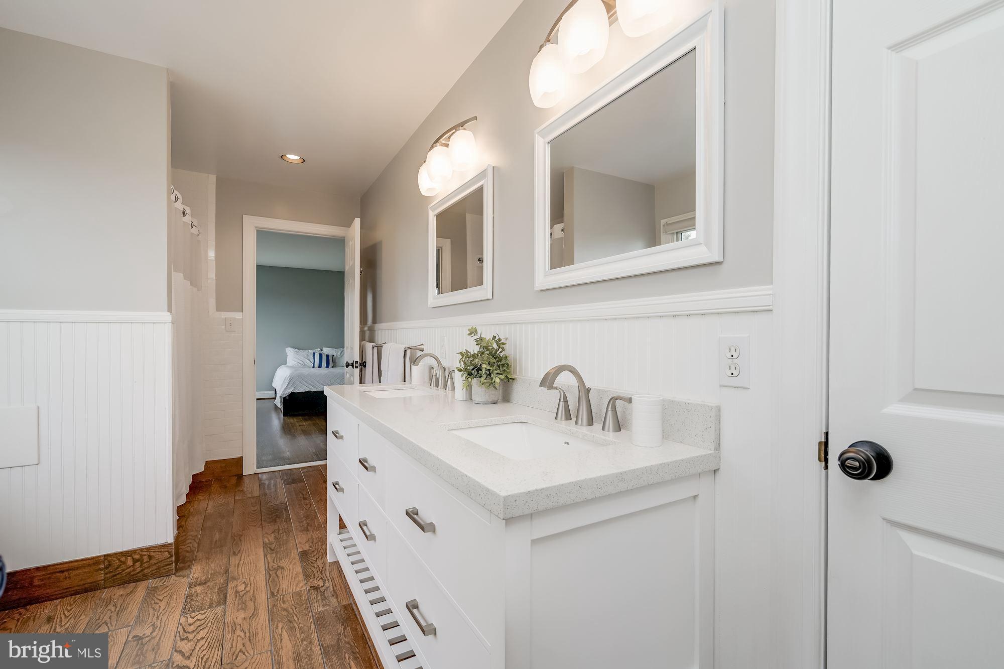15505 Carrs Mill Road Woodbine, MD 21797 - Photo 36 of 60 Dual Entry Bath