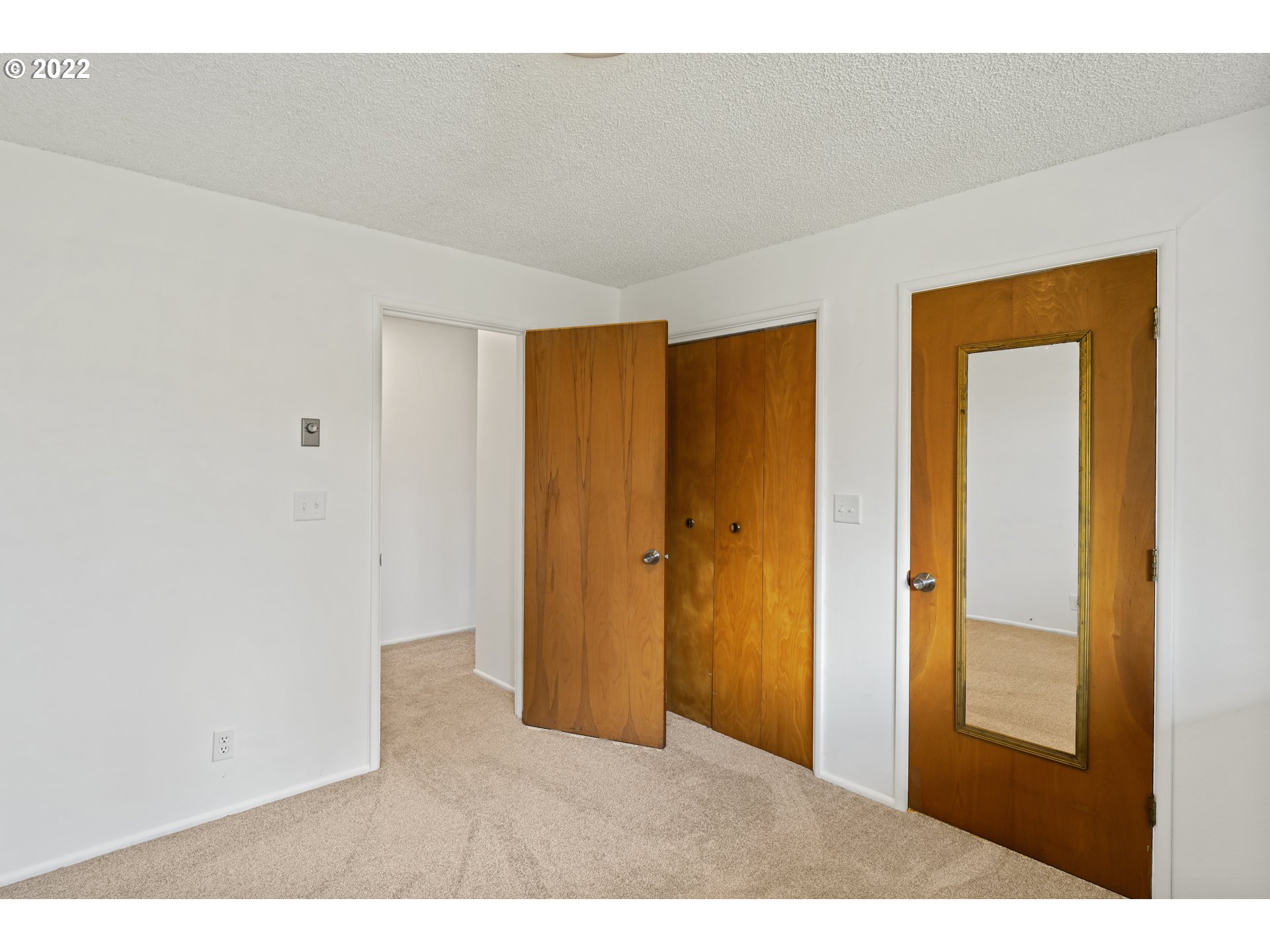 84926 Cloverdale Road Creswell, OR 97426 - Photo 20 of 31 a view of an empty room