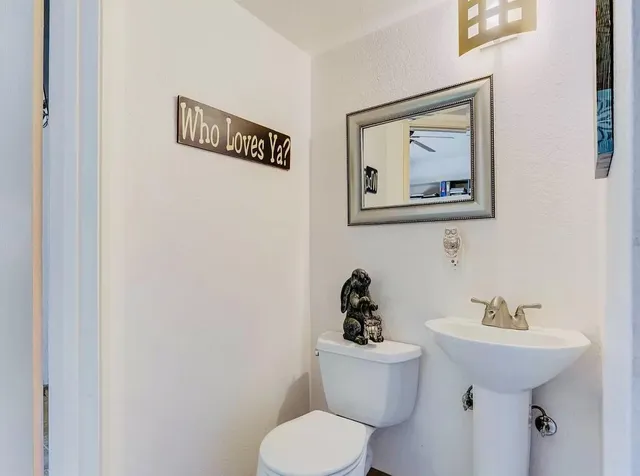 a view of a storage & utility room