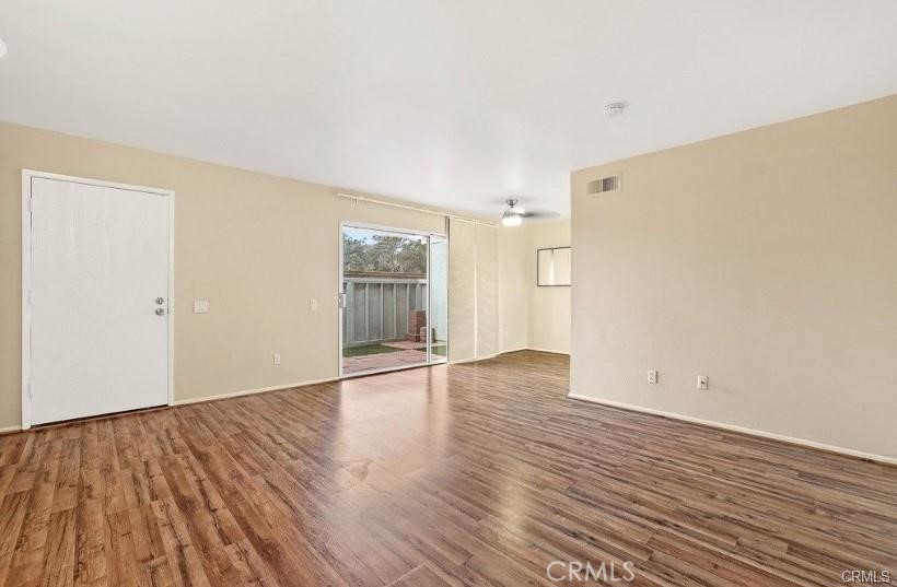 801 Yankee Point Way Oceanside, CA 92058 - Photo 3 of 14 Spacious living room