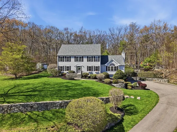 $925,000 | 12 Riffles Lane, Hudson, MA 01749