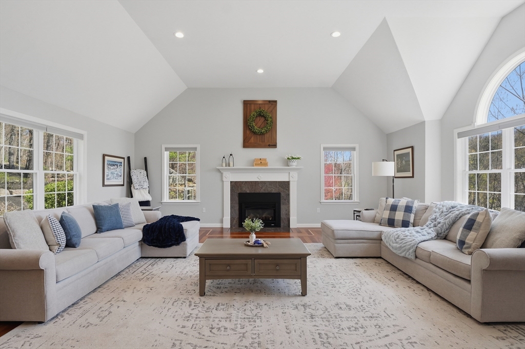 12 Riffles Lane Hudson, MA 01749 - Photo 11 of 39