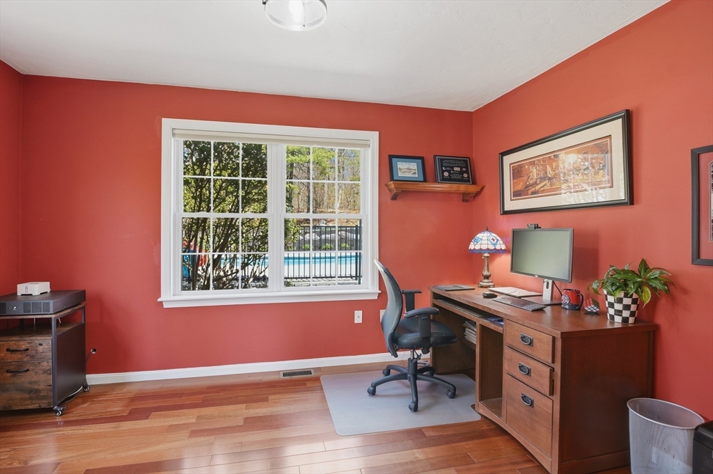 12 Riffles Lane Hudson, MA 01749 - Photo 17 of 39