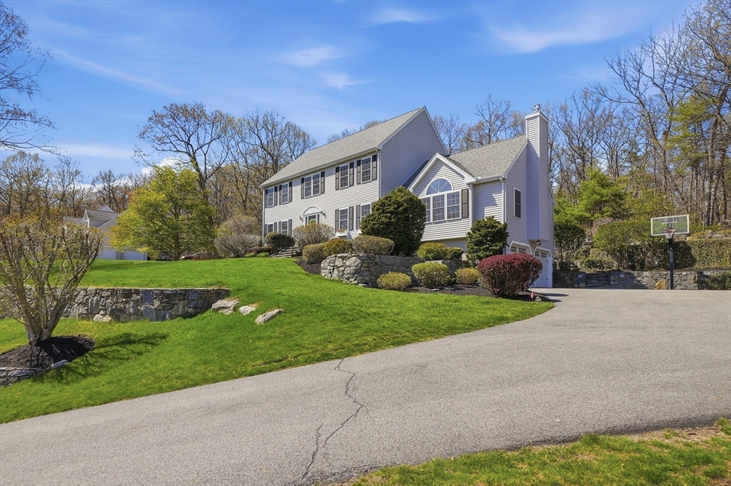 12 Riffles Lane Hudson, MA 01749 - Photo 3 of 39