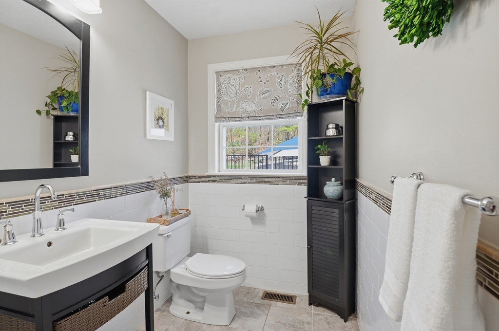 12 Riffles Lane Hudson, MA 01749 - Photo 7 of 39