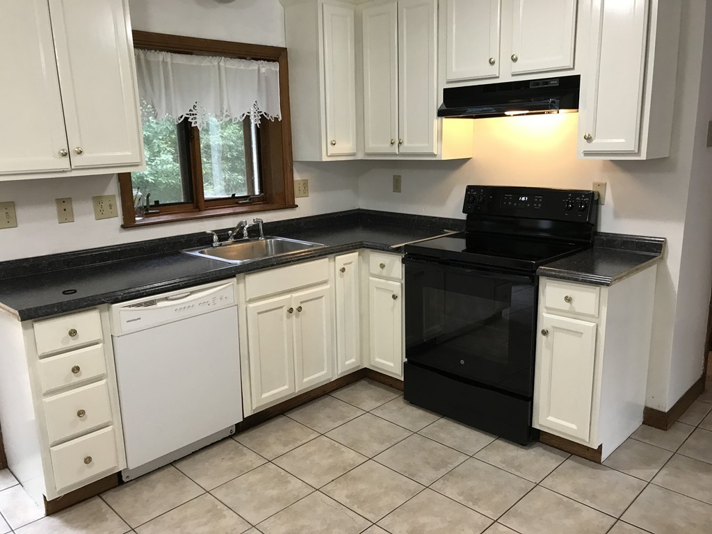 680-682 Wrentham Road Bellingham, MA 02019 - Photo 2 of 9 Gallery Image 2