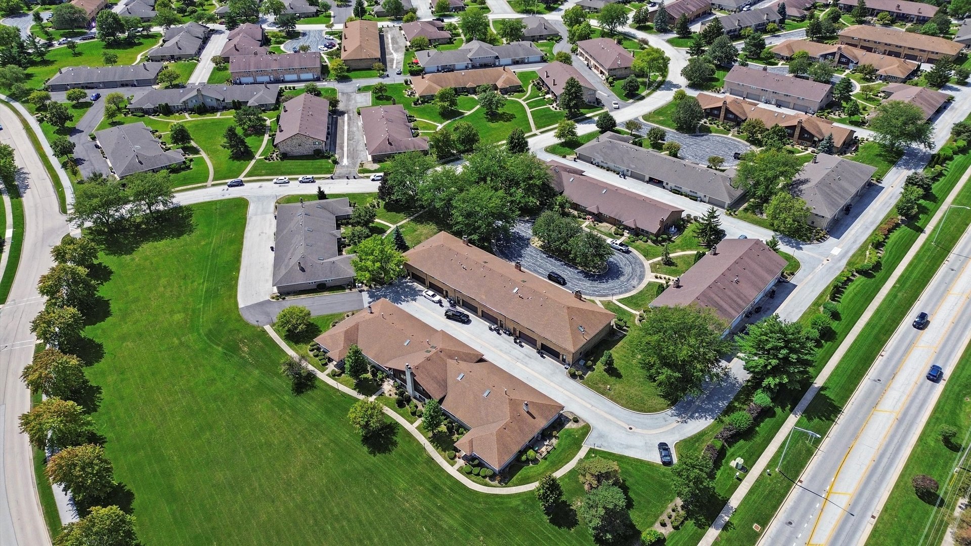 17921 Alaska Court, Unit 8 Orland Park, IL 60467 - Photo 27 of 36 an aerial view of residential house with outdoor space and street view