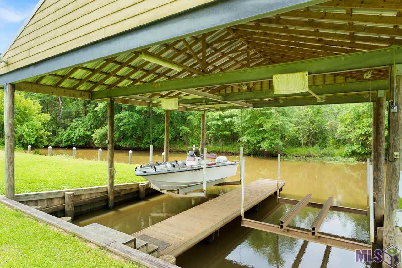 17021 Peace Point Drive Springfield, LA 70462 - Photo 5 of 16