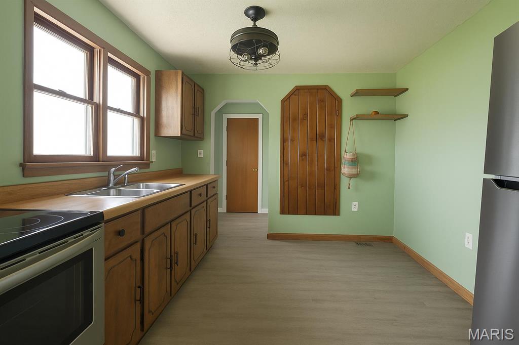 25493 Highway 3 Dow, IL 62022 - Photo 5 of 12