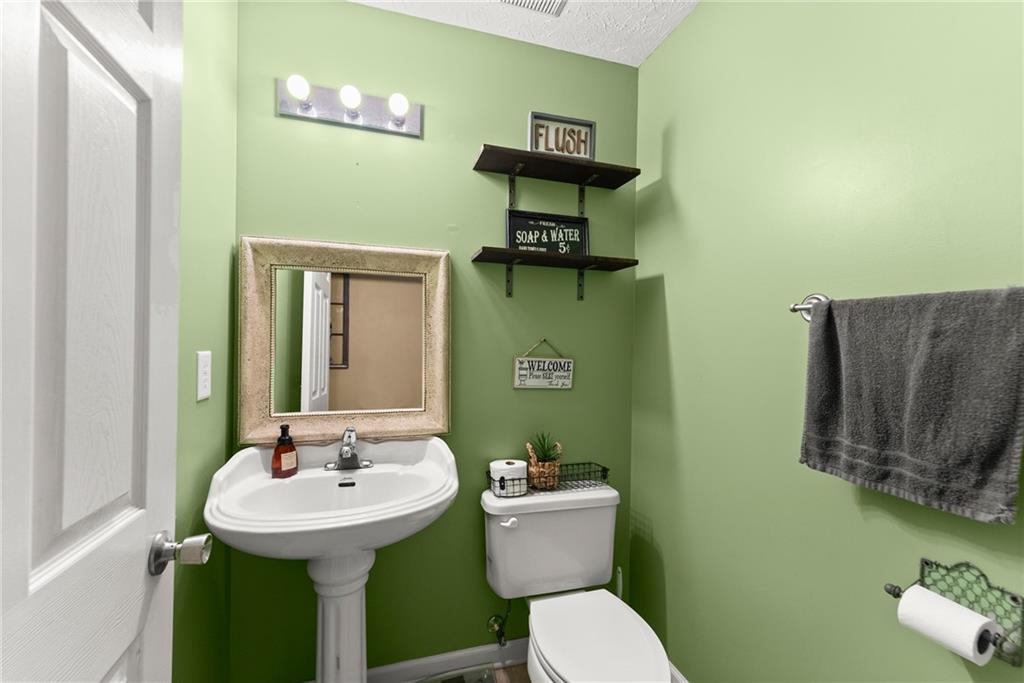 7540 County Line Road Lula, GA 30554 - Photo 14 of 64