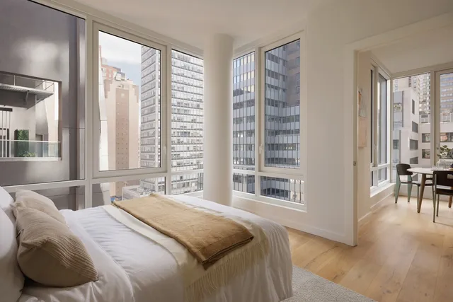 $2,750,000 | 135 East 47th Street, Unit 20C | Midtown East