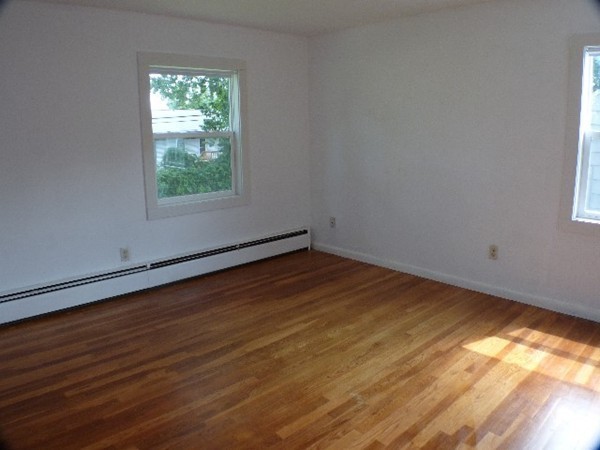 107 Mandalay Road Chicopee, MA 01020 - Photo 11 of 21 Gallery Image 11