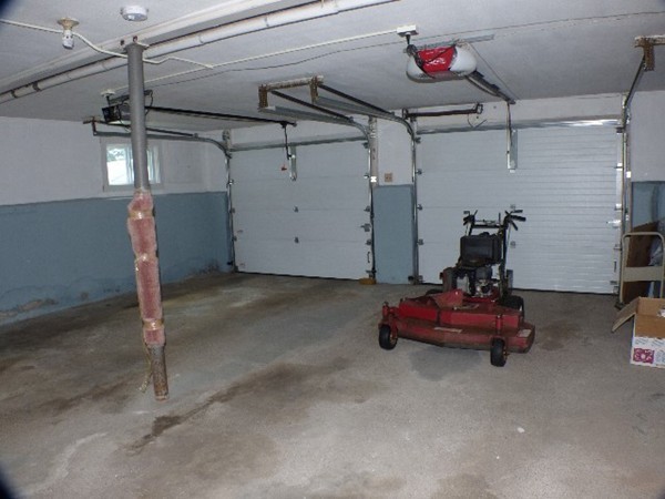 107 Mandalay Road Chicopee, MA 01020 - Photo 14 of 21 Gallery Image 14