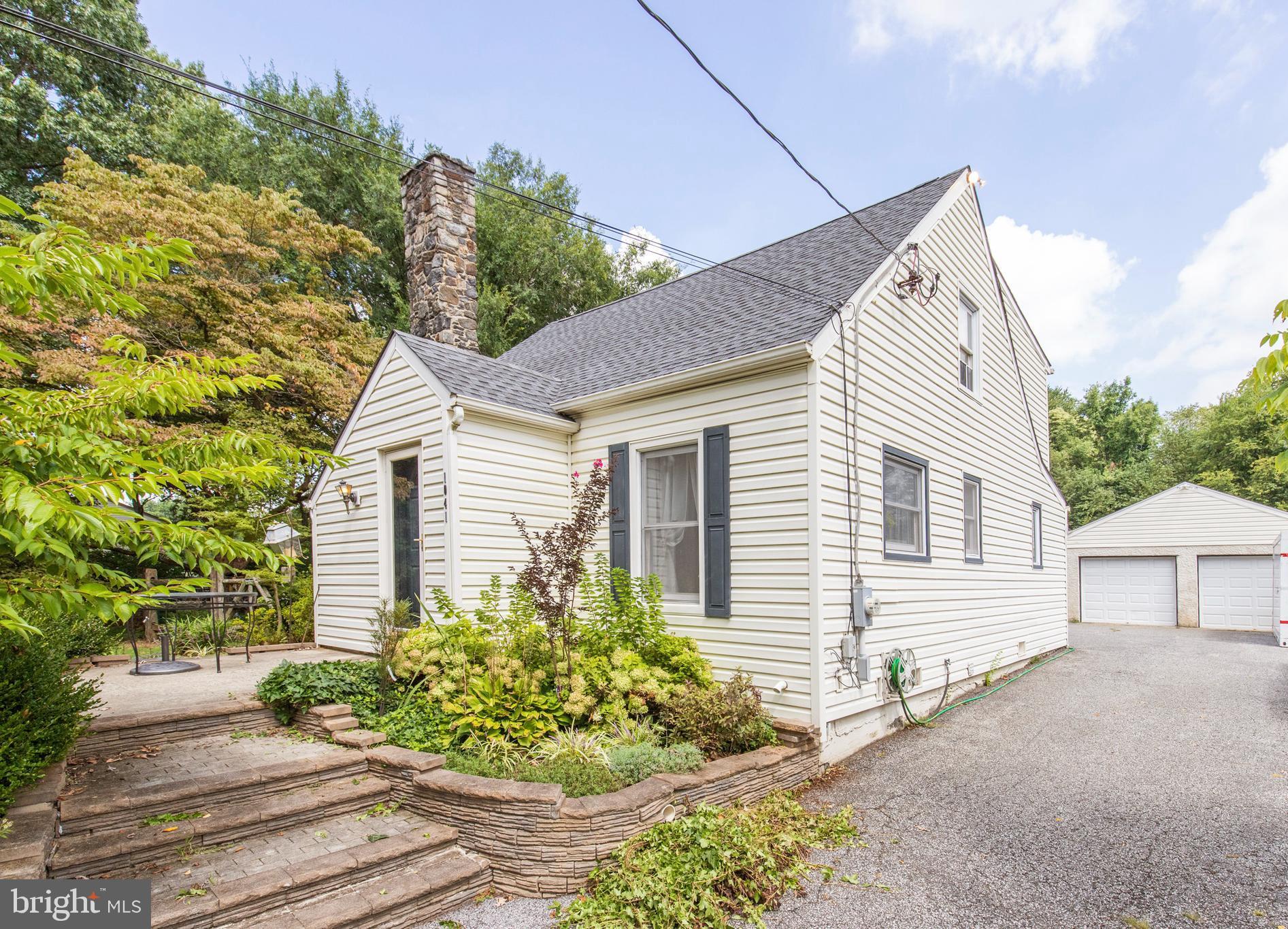 1041 Cherry Tree Road Aston, PA 19014 - Photo 2 of 39
