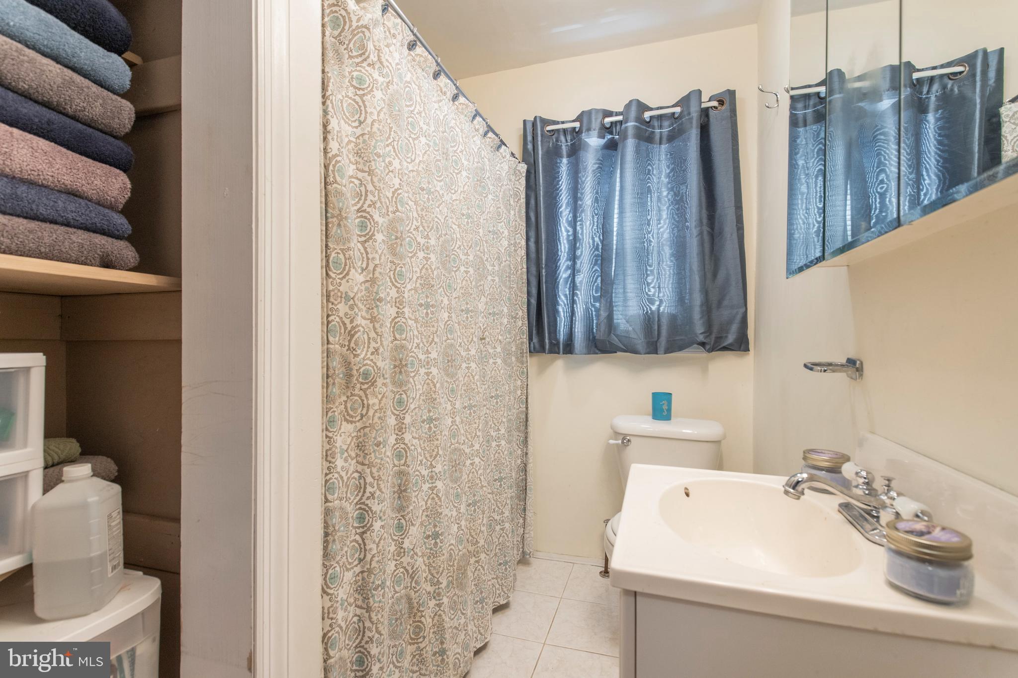 1041 Cherry Tree Road Aston, PA 19014 - Photo 13 of 39