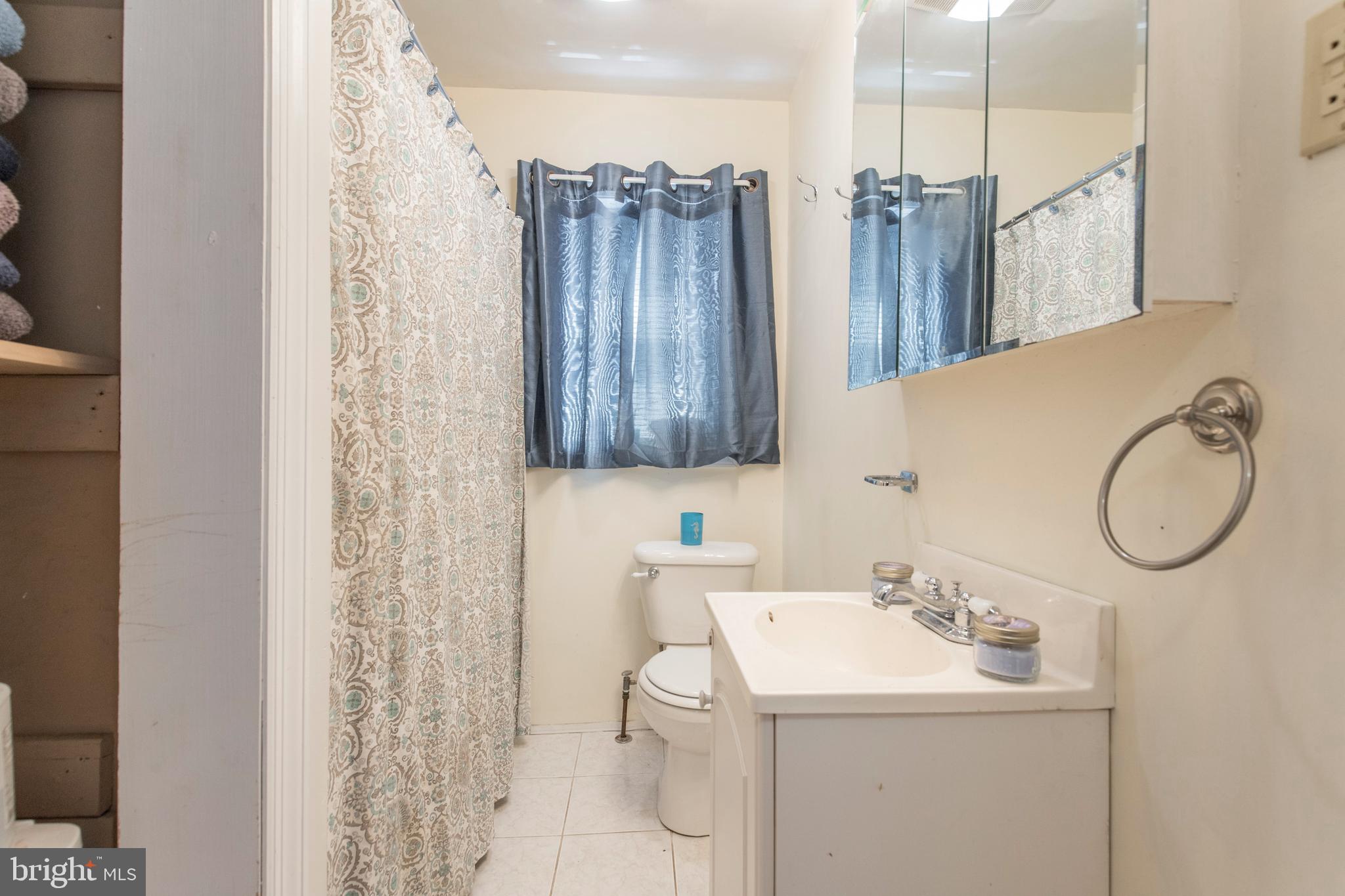 1041 Cherry Tree Road Aston, PA 19014 - Photo 14 of 39