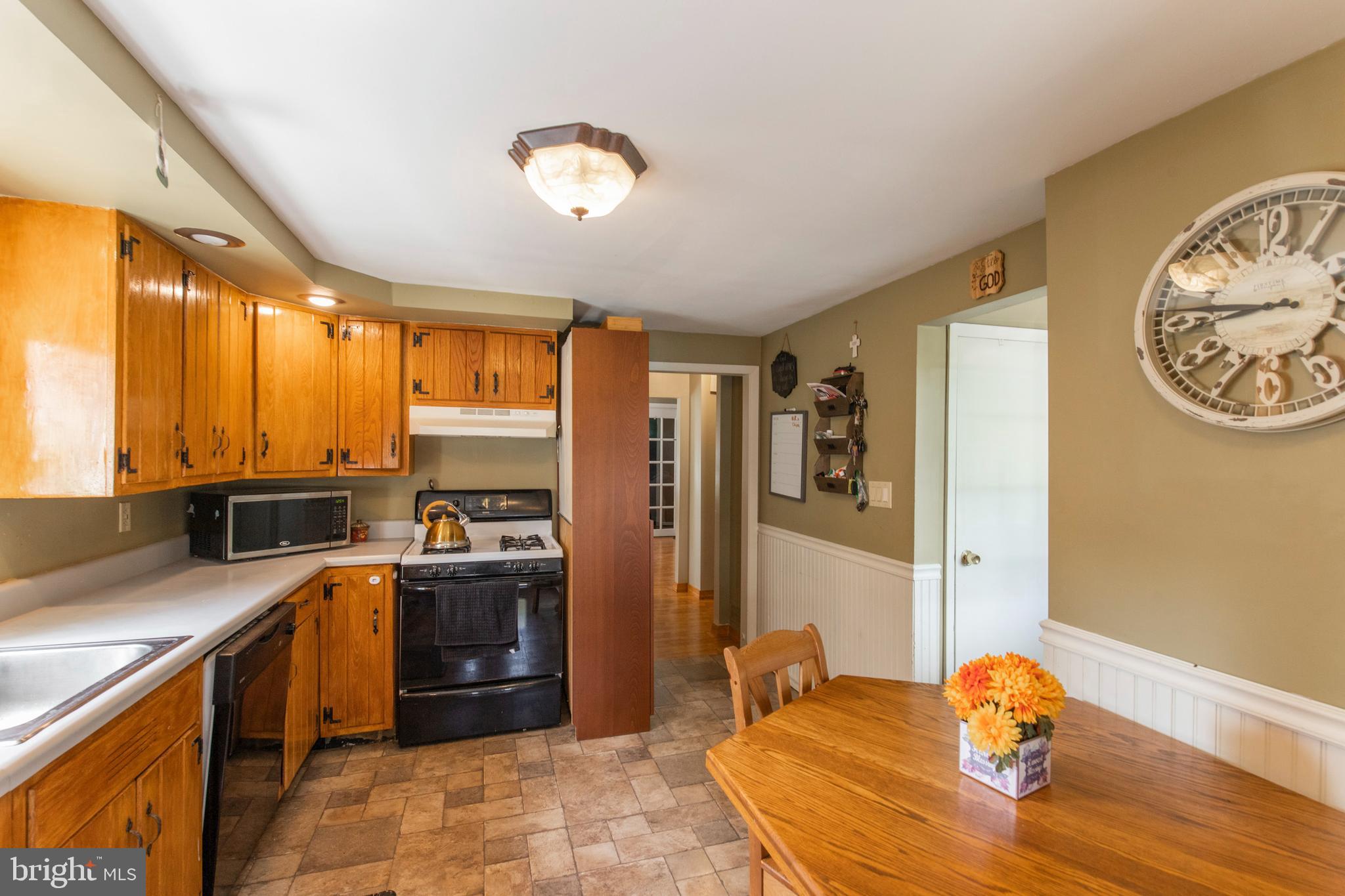 1041 Cherry Tree Road Aston, PA 19014 - Photo 16 of 39