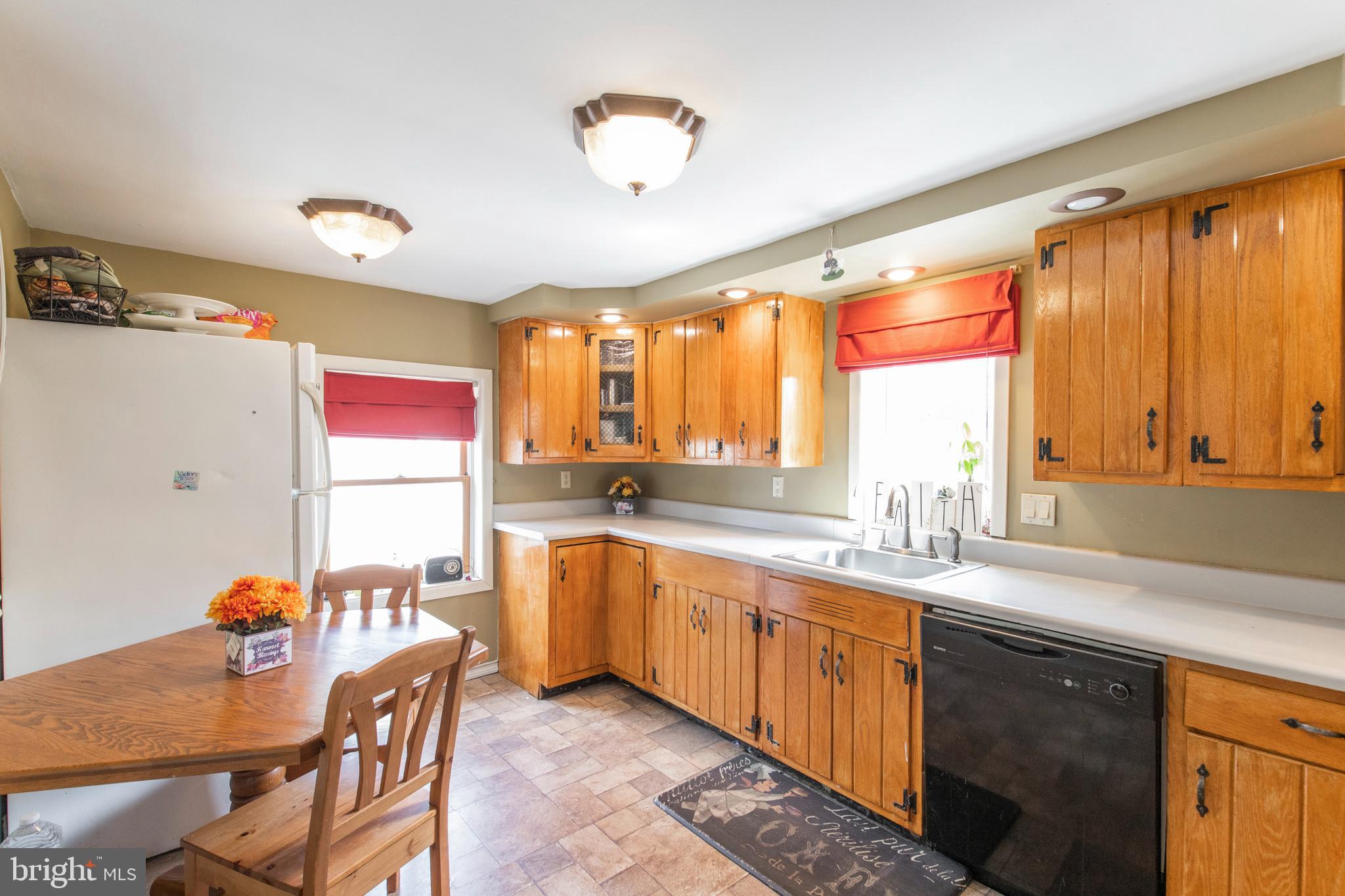 1041 Cherry Tree Road Aston, PA 19014 - Photo 17 of 39