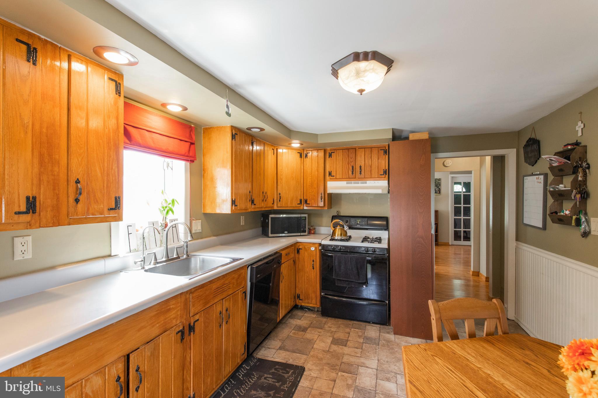 1041 Cherry Tree Road Aston, PA 19014 - Photo 18 of 39