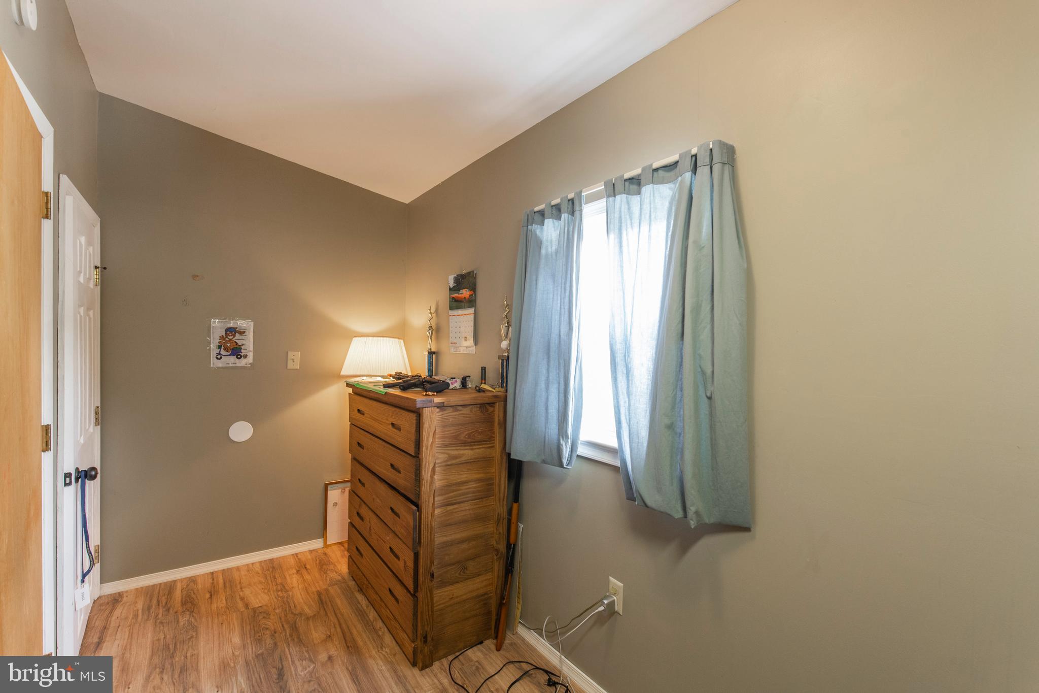 1041 Cherry Tree Road Aston, PA 19014 - Photo 23 of 39