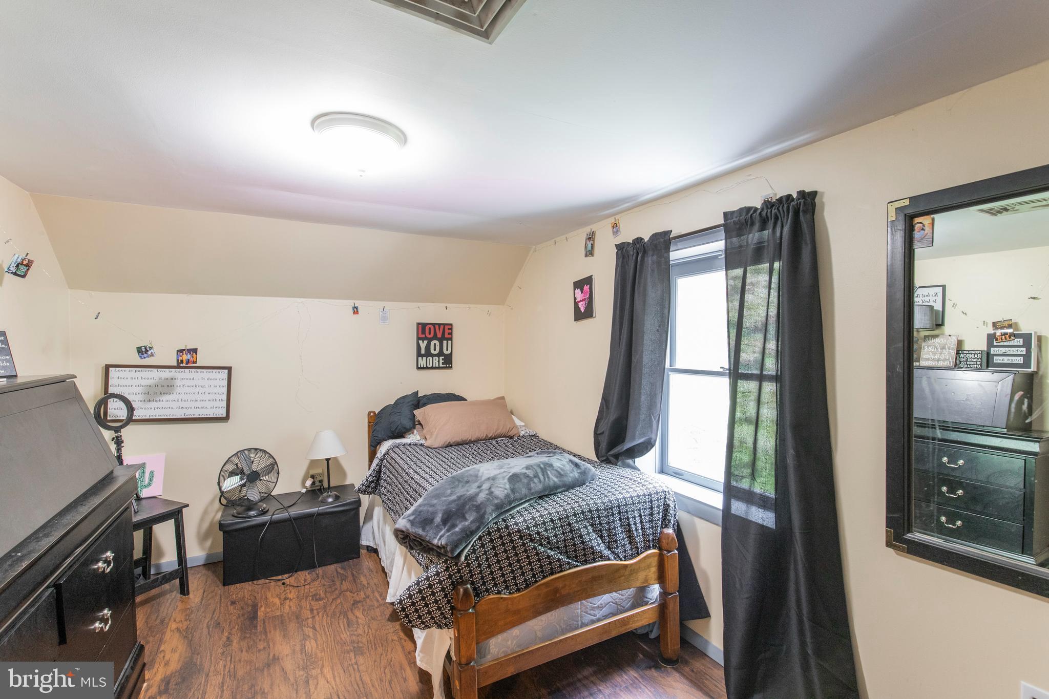 1041 Cherry Tree Road Aston, PA 19014 - Photo 27 of 39