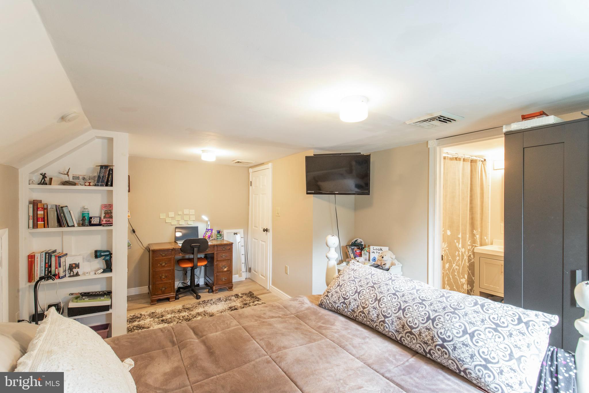1041 Cherry Tree Road Aston, PA 19014 - Photo 30 of 39