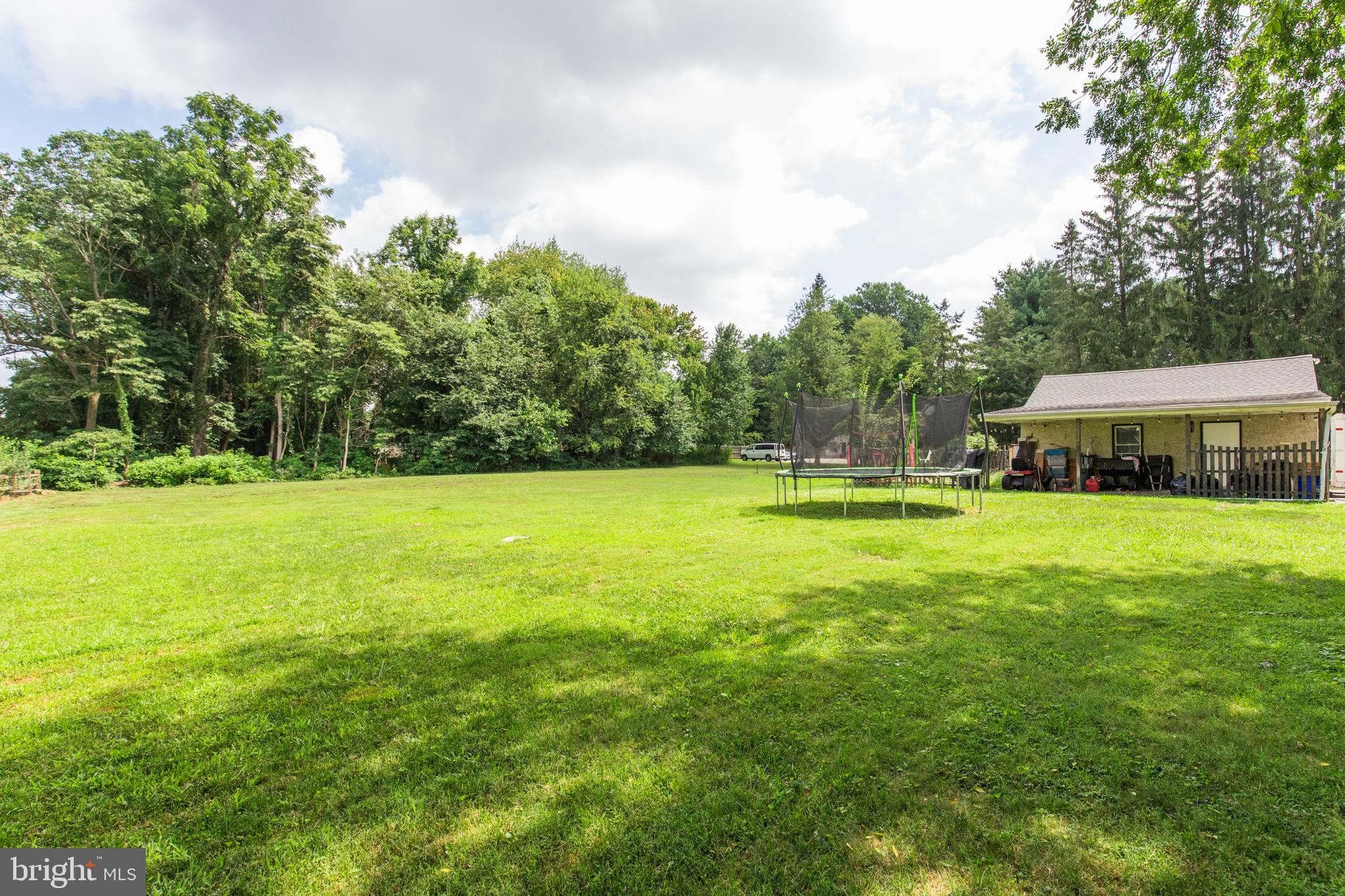 1041 Cherry Tree Road Aston, PA 19014 - Photo 38 of 39