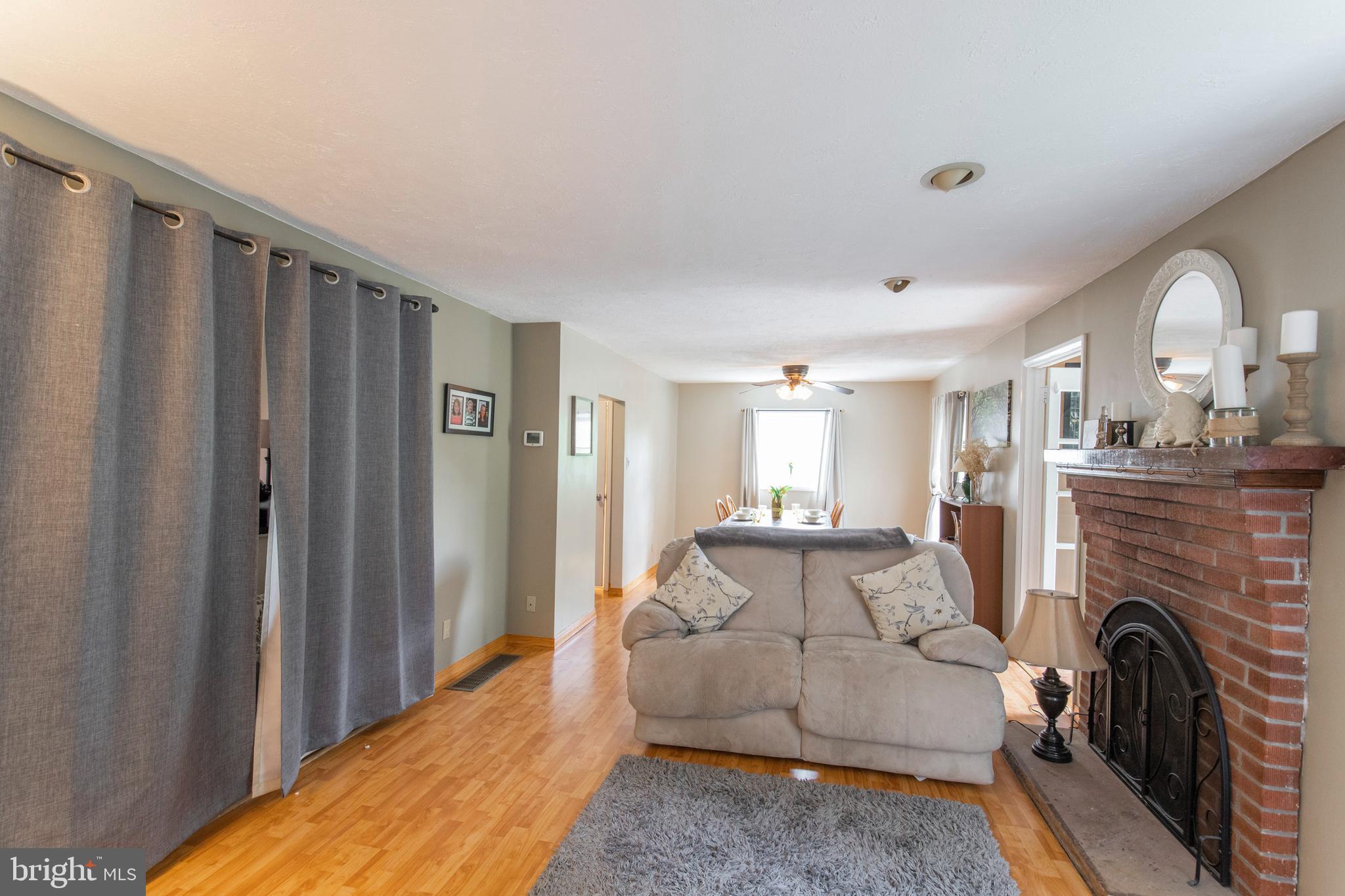 1041 Cherry Tree Road Aston, PA 19014 - Photo 8 of 39