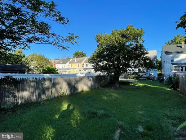 $1,900 | 209 Main Street, Hamilton, NJ 08620