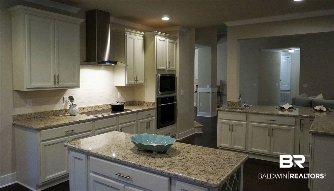 18413 Treasure Oaks Road Gulf Shores, AL 36542 - Photo 12 of 31 Gourmet kitchen