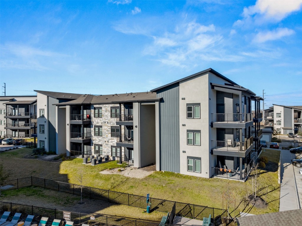 13624 Dessau Road, Unit 10105 Pflugerville, TX 78660 - Photo 2 of 17 Up to one month FREE on Select Units + $99 App/Admin Fee
Don’t miss out on this limited-time offer — contact our team today to learn more and find the perfect unit for you!