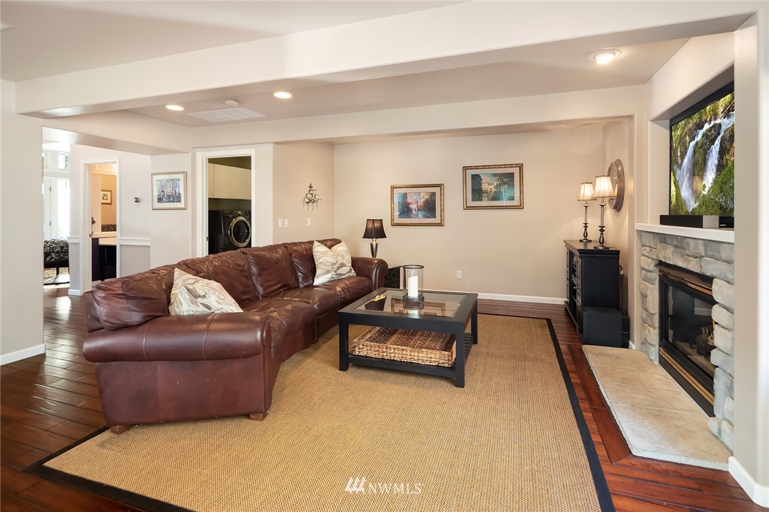 1420 241st Street Southeast Bothell, WA 98021 - Photo 12 of 24