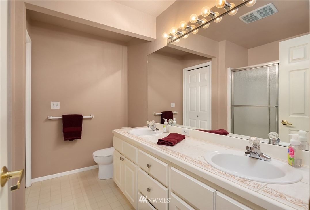 1420 241st Street Southeast Bothell, WA 98021 - Photo 21 of 24