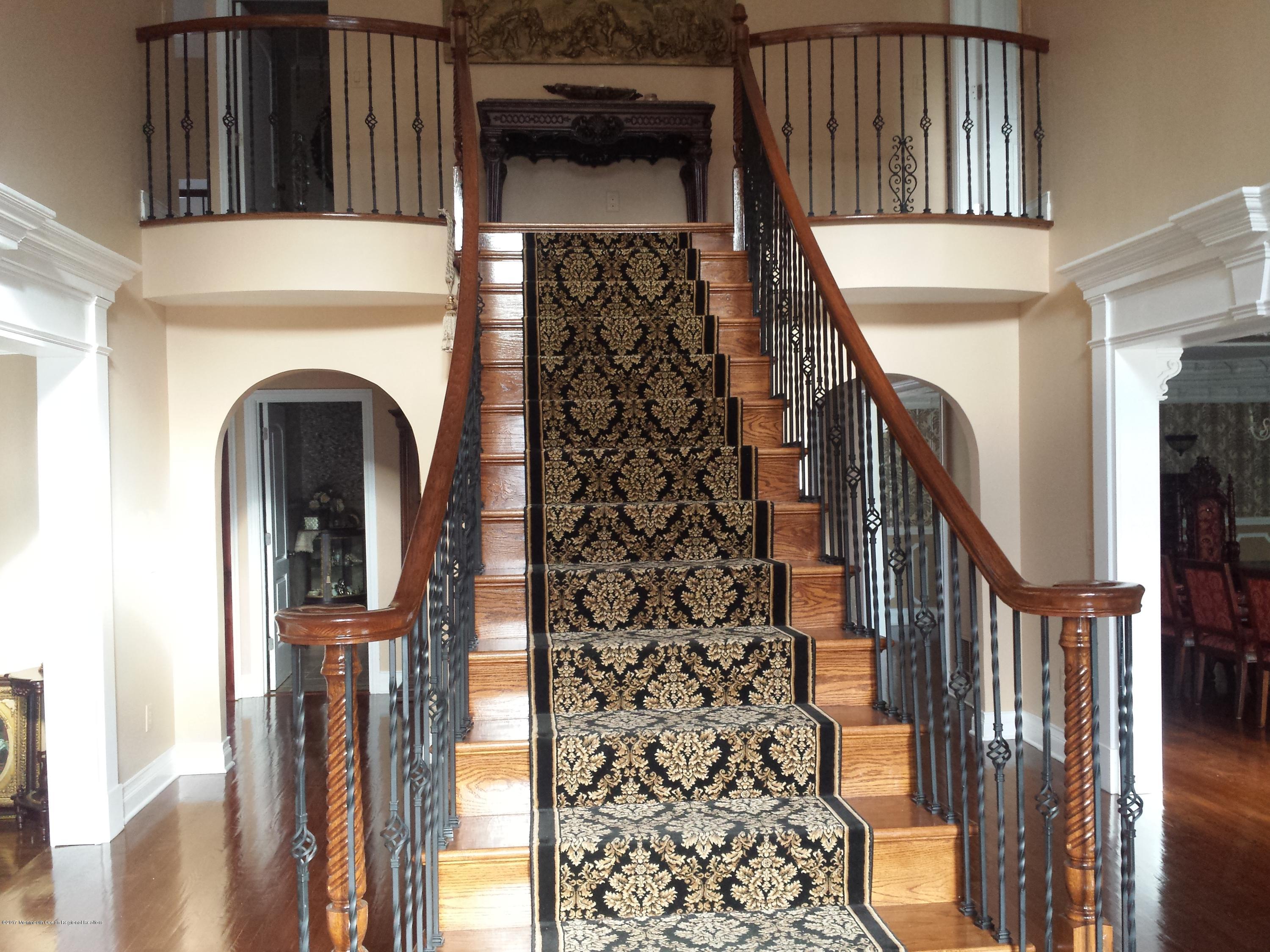28 Spring Road Millstone Township, NJ 08510 - Photo 3 of 9 20171115_142307