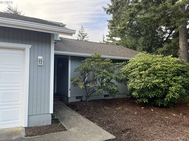 a view of an entryway