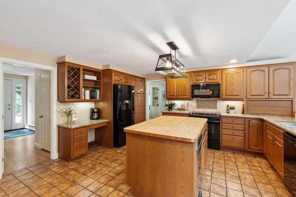 105 Slough Road Harvard, MA 01451 - Photo 13 of 38